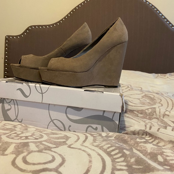 Shi wedges - Picture 1 of 3